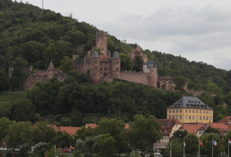 main-river-castle